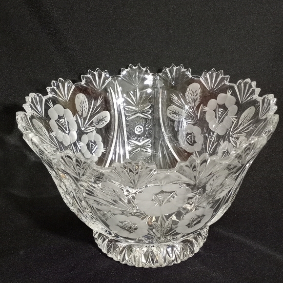 Godinger Shannon Irish Cut Crystal Bowl 5.75" Tall x 9 Diameter - Picture 2 of 8